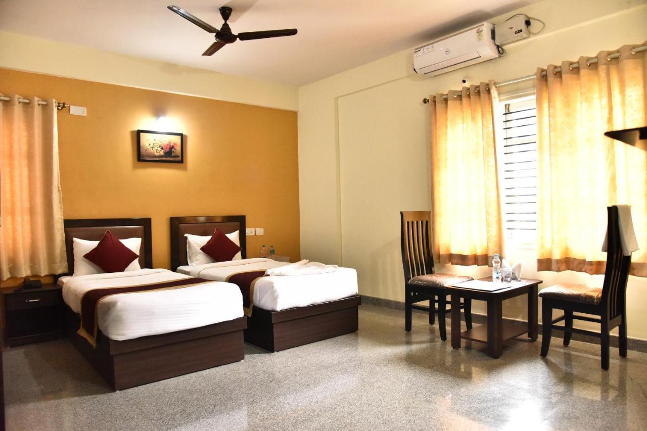 The Banjaara Suites Бангалор Екстериор снимка