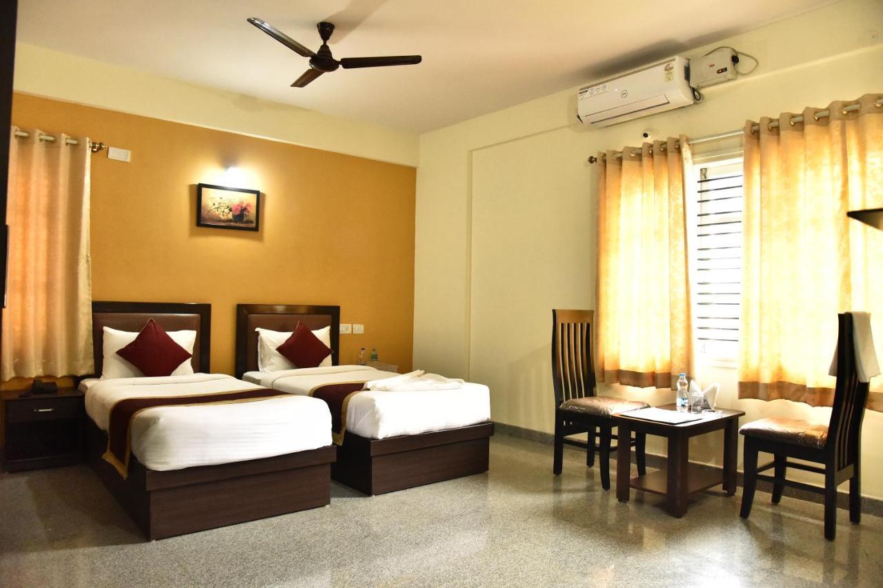The Banjaara Suites Бангалор Екстериор снимка
