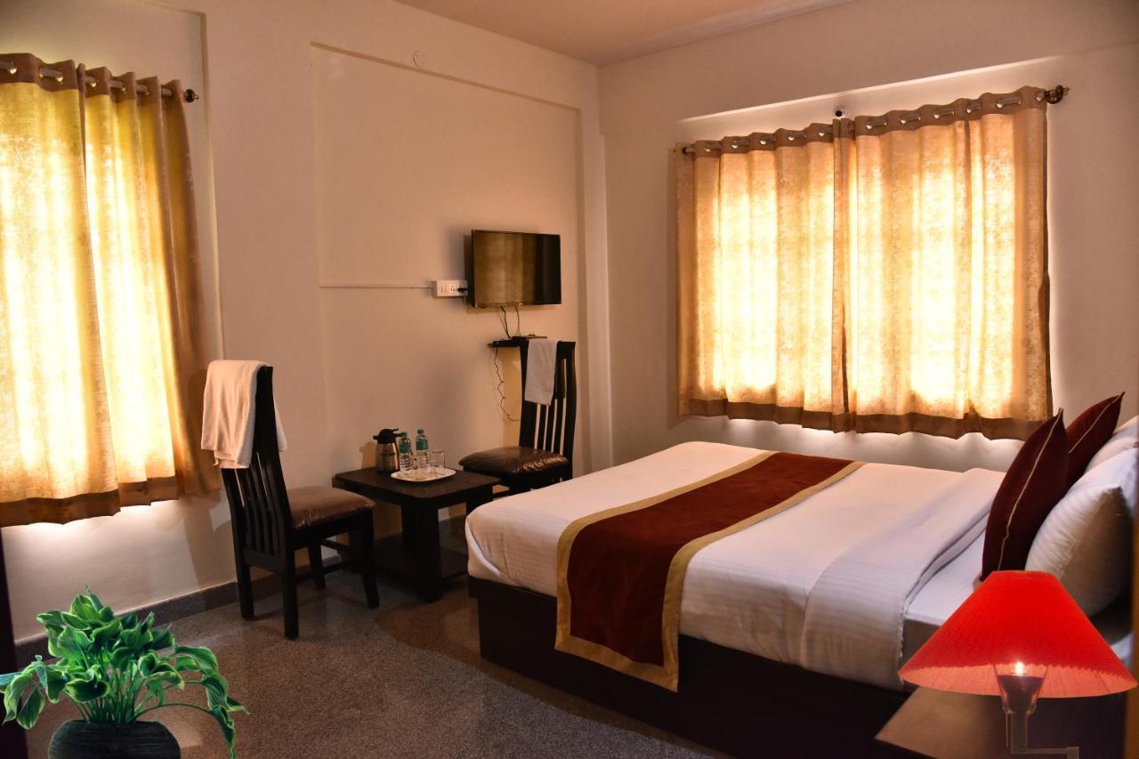 The Banjaara Suites Бангалор Екстериор снимка