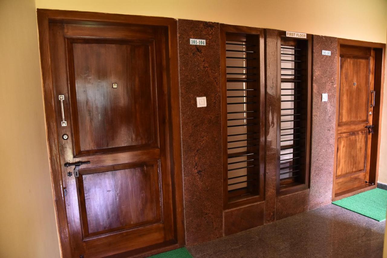 The Banjaara Suites Бангалор Екстериор снимка