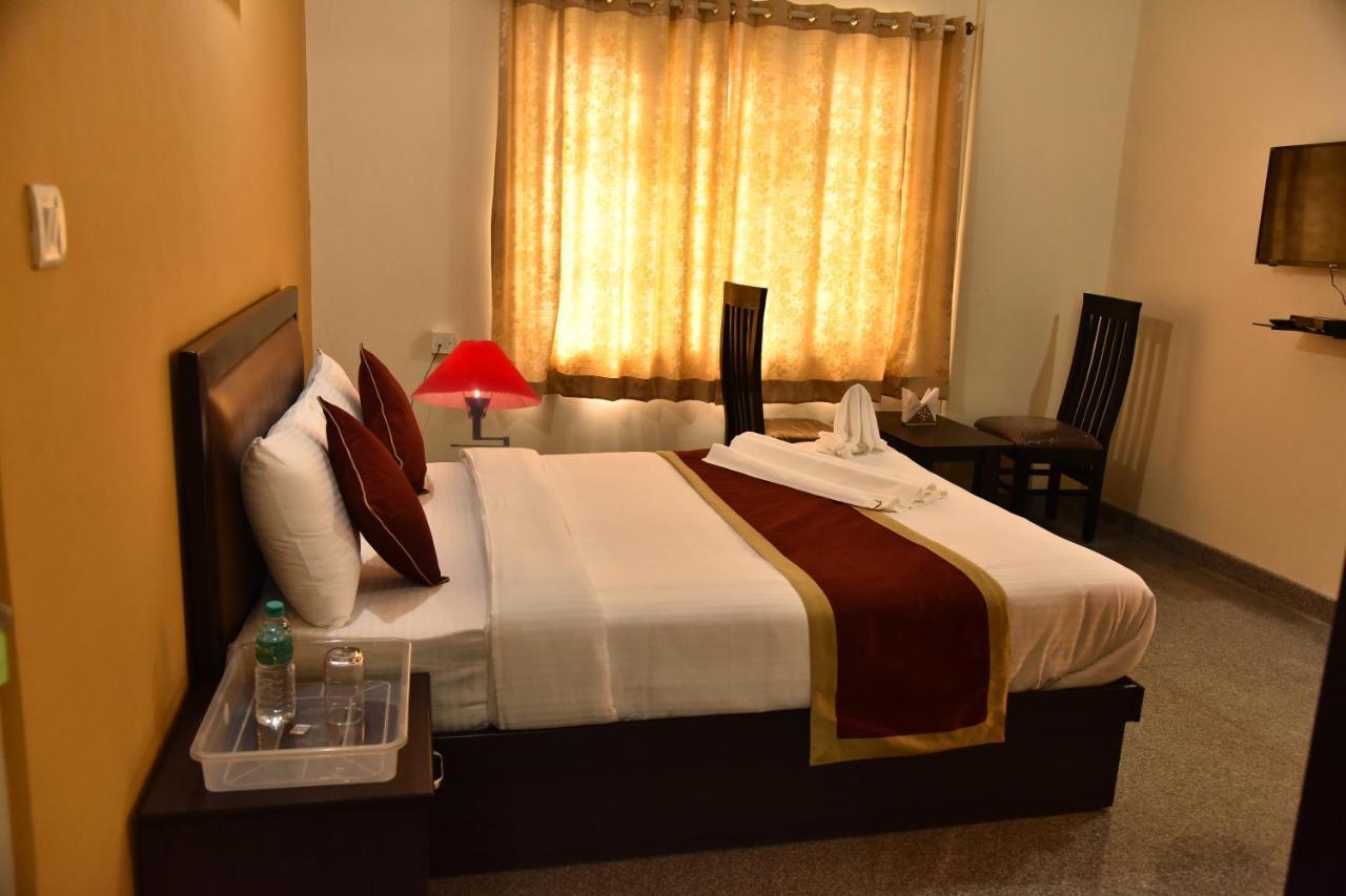 The Banjaara Suites Бангалор Екстериор снимка