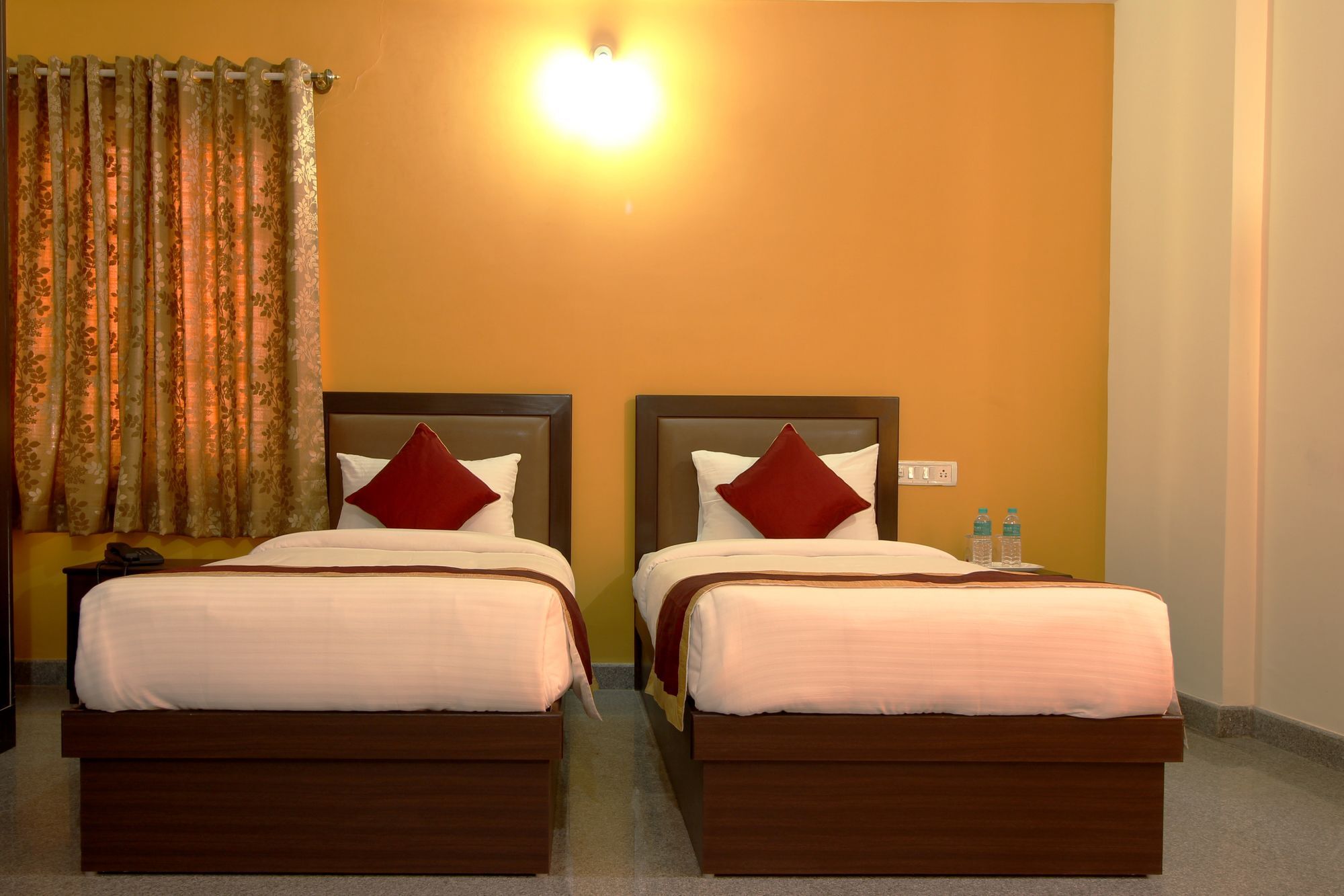 The Banjaara Suites Бангалор Екстериор снимка
