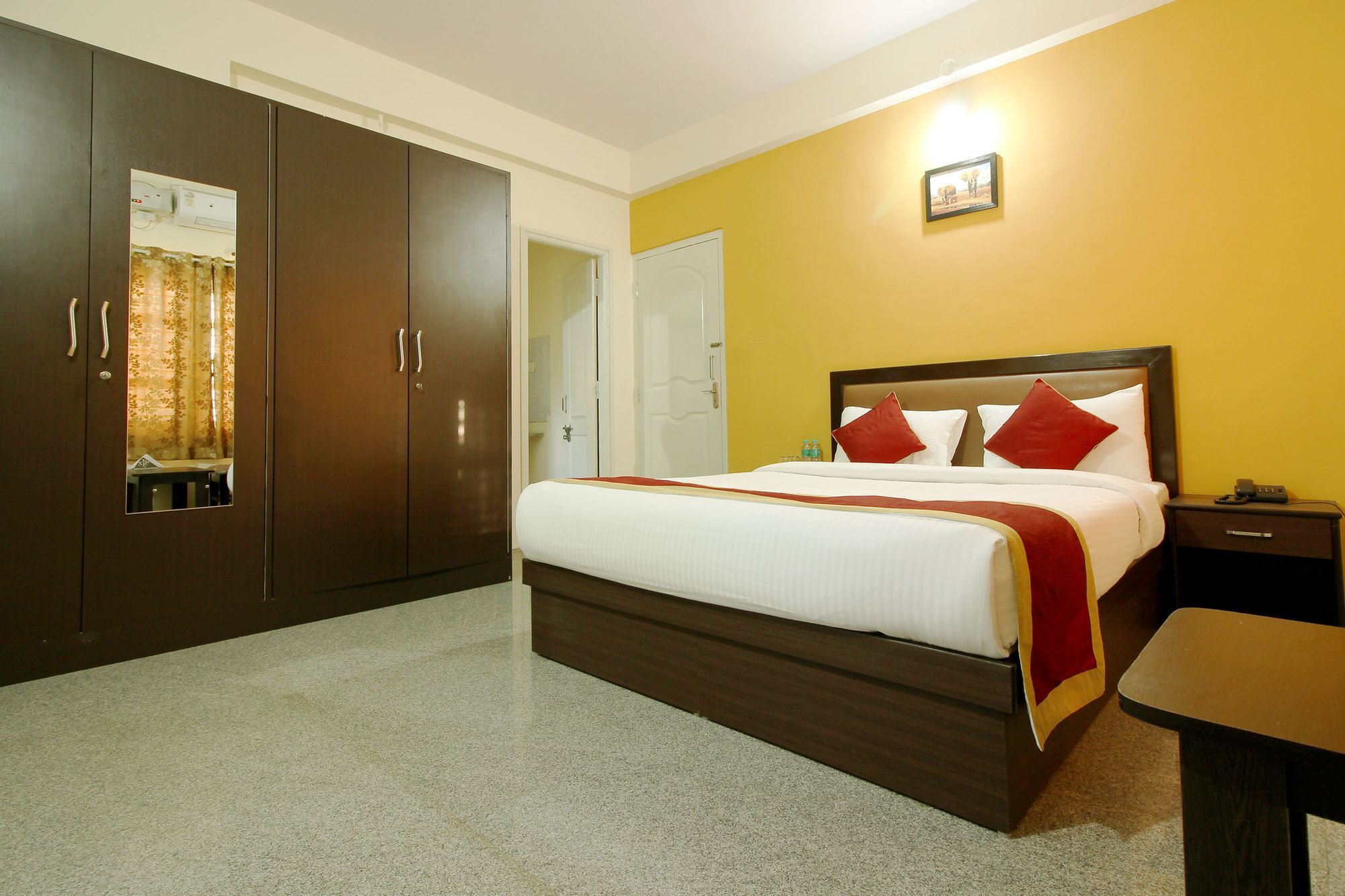 The Banjaara Suites Бангалор Екстериор снимка