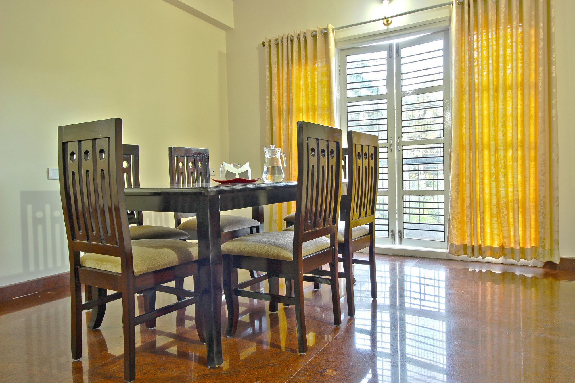 The Banjaara Suites Бангалор Екстериор снимка