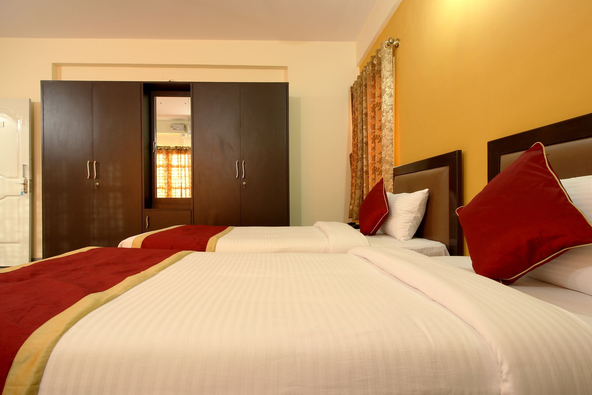 The Banjaara Suites Бангалор Екстериор снимка